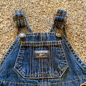 Baby OshKosh overalls size 9 months